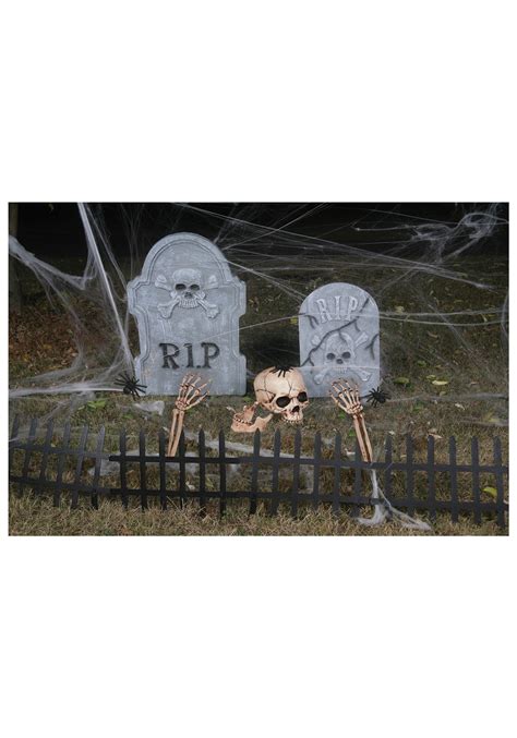 10 Best Halloween Decor Graveyard Ideas For A Scary Outdoor Space