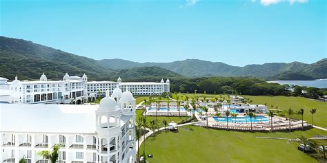 Beach wedding venue in Hotel Riu Palace Costa Rica - Costa Rica