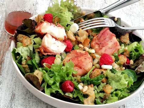 Maaltijdsalade Met Geitenkaas Spek En Frambozen Lekker Tafelen