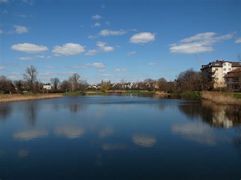 Galeria zdjęć Warszawa Park ze Stawem Koziorożca Polska Niezwykła