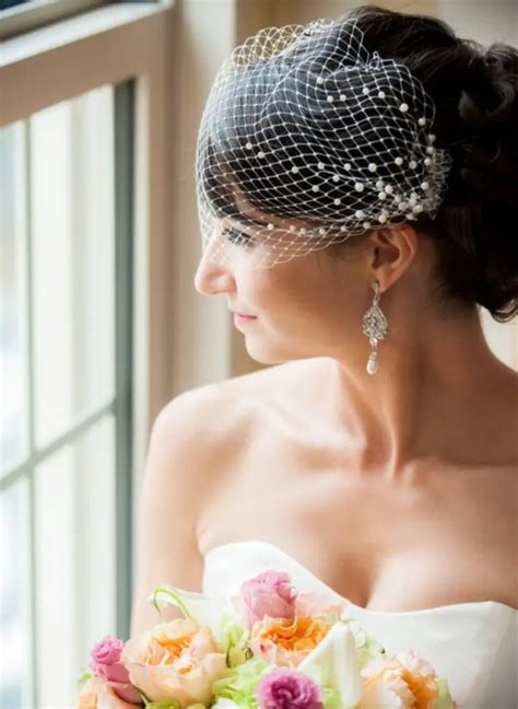 Vintage Wedding Hairstyles With Birdcage Veil