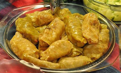 Sarma Po Receptu Moje Bake Kako Je Majstorski Smotati I Skuvati