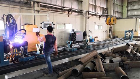 Accurl 8 Axis Cnc Plasma Pipe Cutting Machine With Pipe And Tube Profile Plasma Cutter Machine