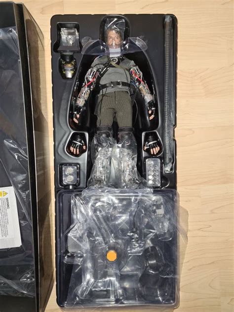Hot Toys Tony Stark Mech Test Kaufen Auf Ricardo