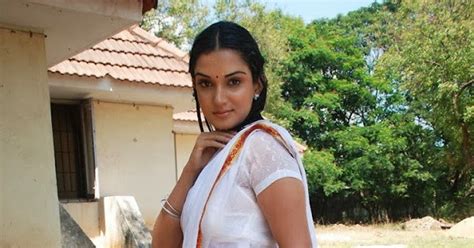 Hot And Sexy Girls In Saree Designers Saree Angel