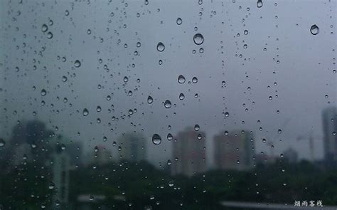 形容雨声的词语有哪些描写雨的声音有哪些词语 烟雨客栈