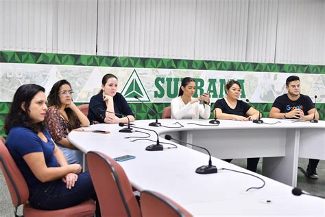 Jornalistas De Bras Lia S O Apresentados Zona Franca De Manaus