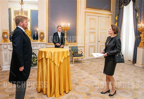 Koning Ontvangt Geloofsbrieven Ambassadeur Dutch Press Photo Agency