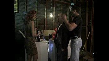 La Moglie Pulisce I Vestiti E Due Cazzi Sporchi XVIDEOS