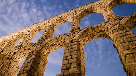 El acueducto de Segovia uno de los monumentos más importantes