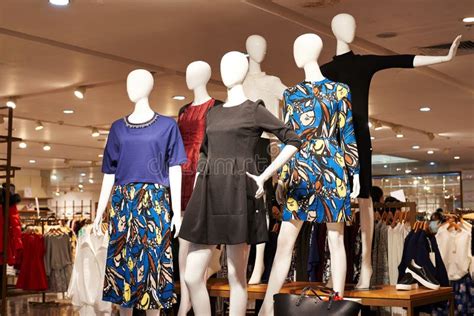 Magasin Dhabillement De Boutique De Mode Photo Stock Image Du