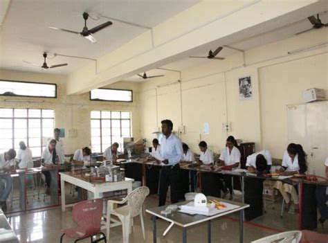 Gallery Dayanand Science College Latur
