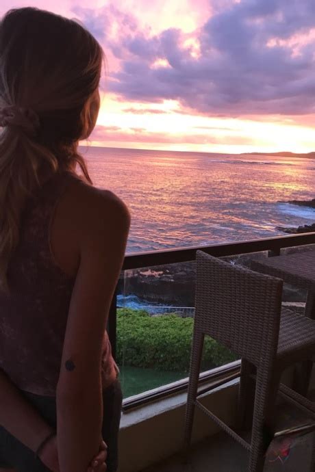 Cute Amateur Girlfriend Haley Reed Exposes Her Hard Nips And Touches