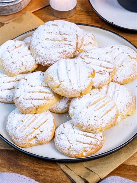 Turkish Tahini Sesame Cookies Give Recipe