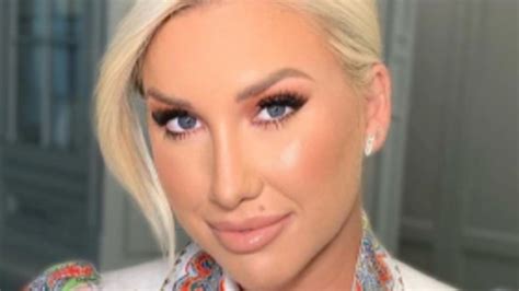 Savannah Chrisley Dressing Room Selfie Reveals Spandex Workout Attire