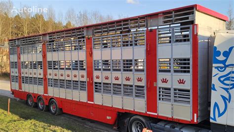 Pezzaioli 3 Decks Led Lifting Roof Livestock T2 Livestock Semi Trailer