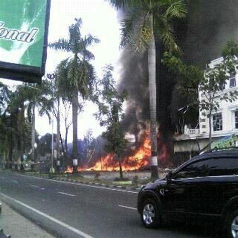 Ini Foto Foto Penampakan Pesawat Hercules Yang Jatuh Di Medan Plus