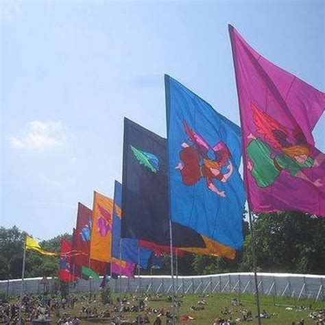 How To Make Your Own Decorative Outdoor Flag Ehow Decorative Flags