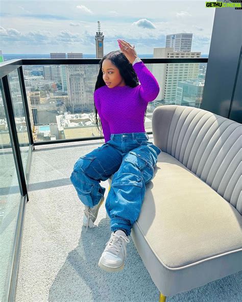 Reginae Carter Instagram I Got The Sauce I Got The Recipe 💜 👖 Fashionnova Gethu Cinema