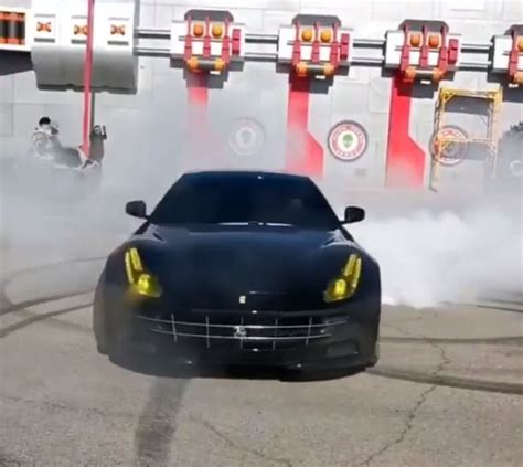 Ferrari FF Does Donuts with Lots Of Smoke, Driver Won't Stop ...