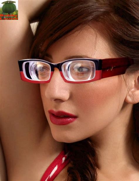 Pin By Bobby Laurel On Girls With Glasses Girls With Glasses Geek Glasses Girls Wear