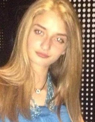 Ученичка изчезна по пътя за вкъщи