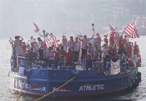 La Gabarra Del Athletic Camisas Oskar El Sastre Bilba No Que