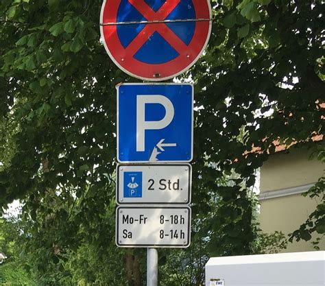 Welches Verkehrszeichen Gilt Hier Und Wann Darf Man Hier Parken Wer