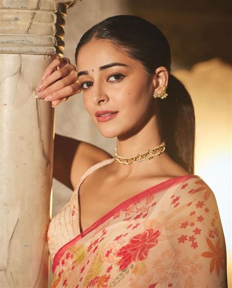 Ananya Pandey HOT Saree Look The Dream Girl Actress Flaunts Her Curves In Sexy Saree