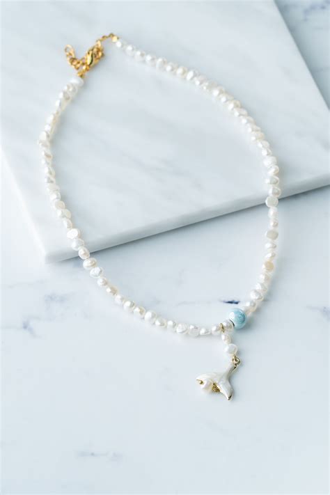 Pearl necklace with mermaid tail – Goupi Lab