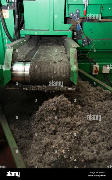 Recycling Center Conveyor Hi Res Stock Photography And Images Alamy