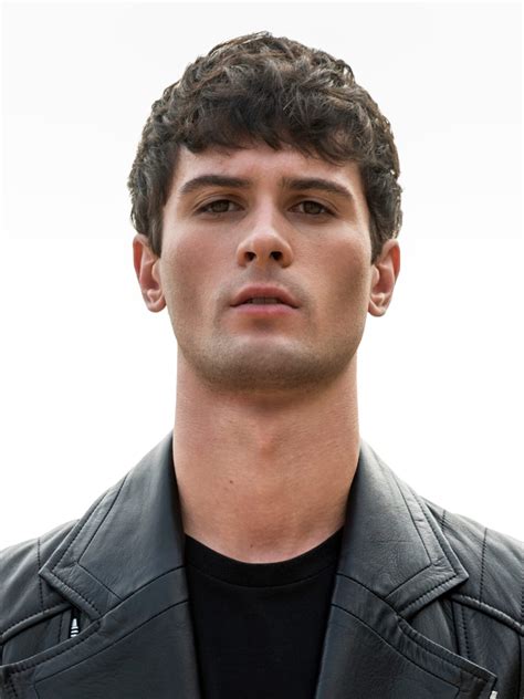 Caesar haircut popularity is impacting the modern barbering industry 18