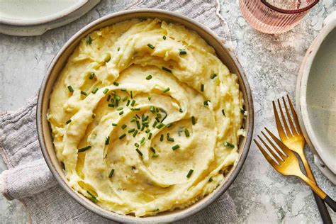 17 Mashed Potatoes Recipes Sure To Be A Suppertime Smash