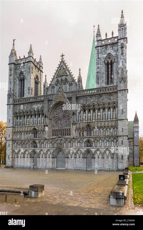 Nidaros Cathedral Norway Hi Res Stock Photography And Images Alamy