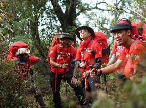 Manfaat Mendaki Gunung Bagi Kesehatan Terbukti Kurangi Stress Blog