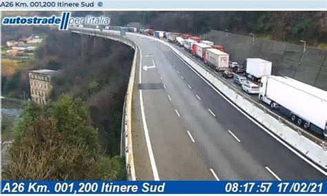 Autostrade 4 Km Di Coda Tra Arenzano E Allacciamento A10 A26 E Tra