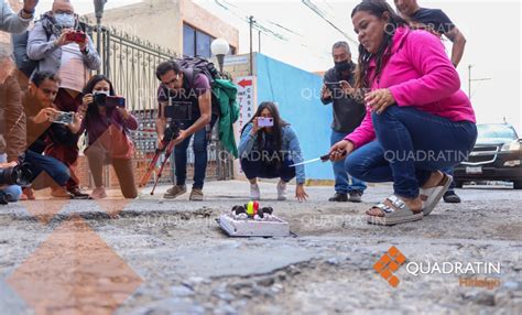 Festejan Vecinos A Os De Un Bache En Hidalgo