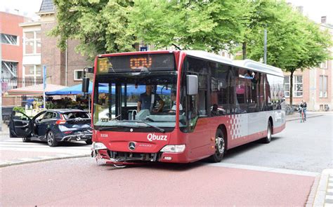 Hereplein In Groningen Gestremd Na Aanrijding Tussen Lijnbus En Auto