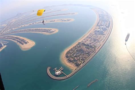 Skydiving in Dubai: information and tips