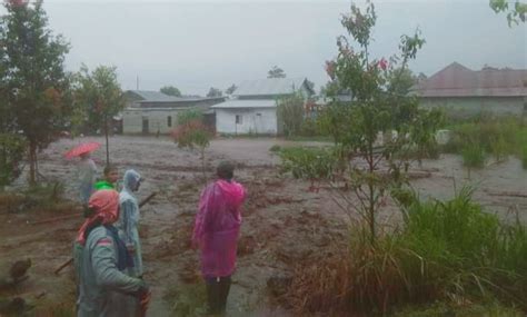 Sungai Meluap Rumah Dan Kebun Warga Di Kebun Baru Kerinci Terendam