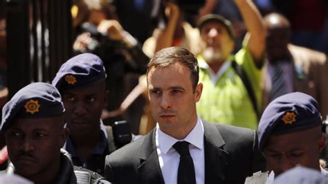 Affaire Pistorius Le Champion Paralympique Laissé Libre Sous Caution