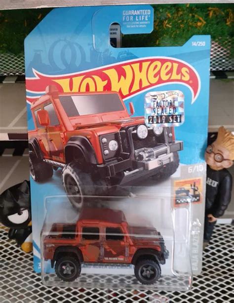 Jual Hot Wheels Land Rover Defender Double Cab Maroon Factory Di