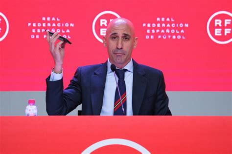 La Larga Lista De Escándalos De Rubiales