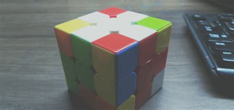 Solve a RUBIK'S CUBE! (The Easy Way) : 10 Steps - Instructables