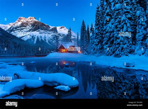 Cilantro Lodge At Emerald Lake In Winter Emerald Lake Yoho National