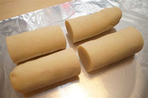 【保存版】もちもち絶品！おいしい餃子の皮の作り方 Macaroni