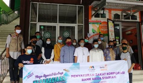 Bank Mega Syariah Bersama Lazismu Balikpapan Salurkan Zakat Korporasi