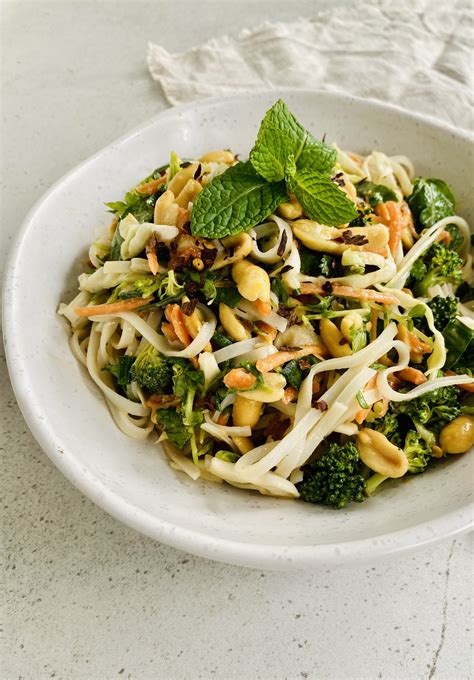 Vegetable Pad Thai Noodle Salad Easy Read Recipes By Leanne Foreman