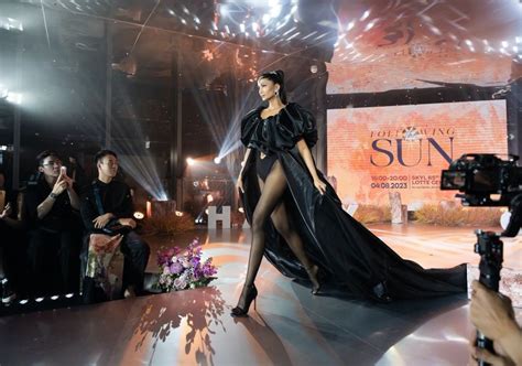 Lynk Lee khoe dáng mảnh mai H Hen Niê nóng bỏng với bikini đen huyền bí