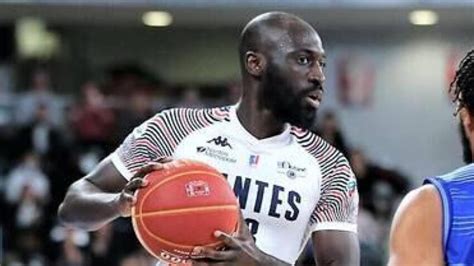 Leaders Cup Lamine Sambe Top Scoreur Avec Ch Lons Reims Wiwsport